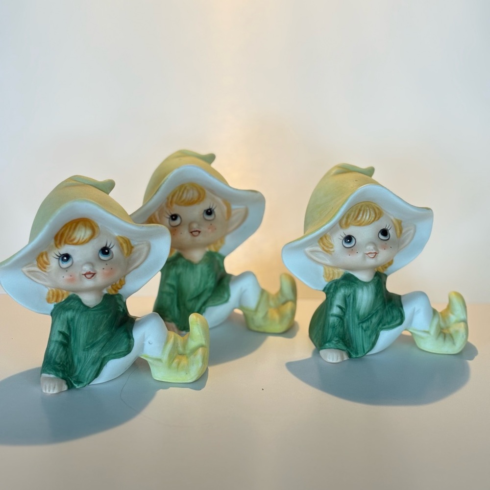 Homco Green Porcelain Pixie Elf Figurine Yellow Flower Hat Bisque 5213 Vintage